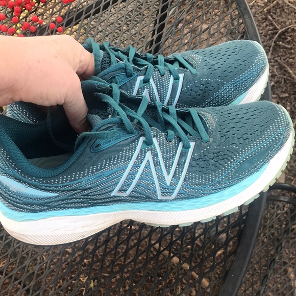New Balance Women's Teal Running Shoes - Picture 7 of 8